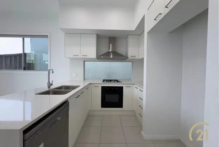 76 Arkley Avenue, Claymore NSW 2559