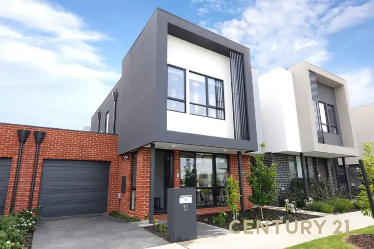 13 Featherwood Street, Clayton South VIC 3169