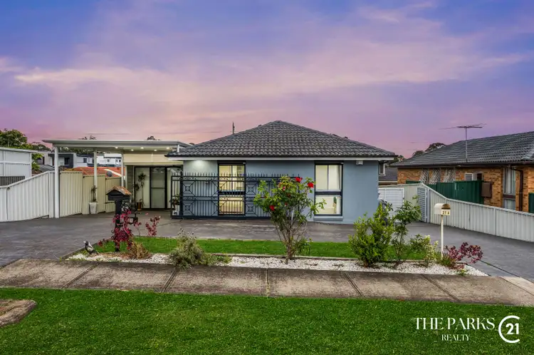 21 Turquoise Crescent, Bossley Park NSW 2176