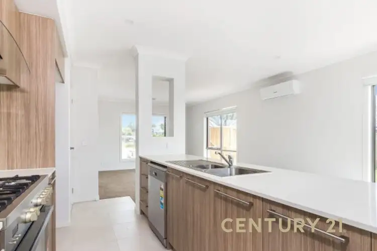 Fourth view of Homely house listing, 10 Joplin Close, Cranbourne East VIC 3977