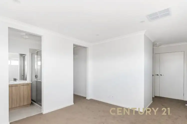 Fifth view of Homely house listing, 10 Joplin Close, Cranbourne East VIC 3977