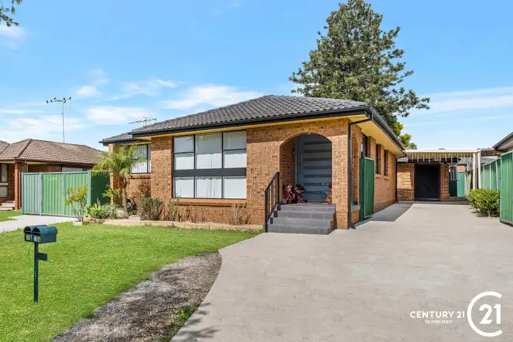 10 Lachlan Street, Bossley Park NSW 2176