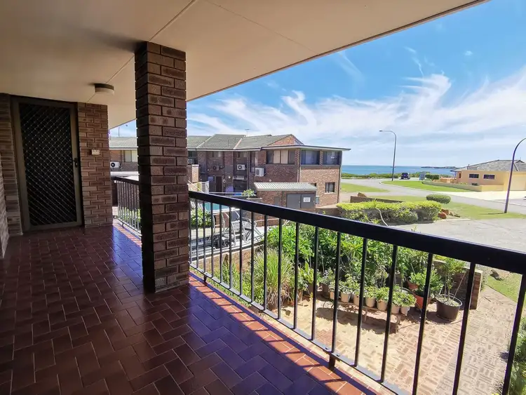 6/16 Arcadia Drive, Shoalwater WA 6169