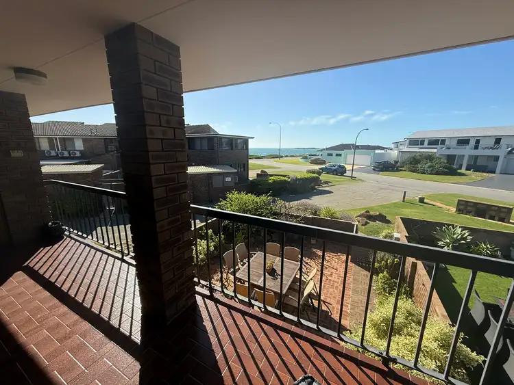 6/16 Arcadia Drive, Shoalwater WA 6169