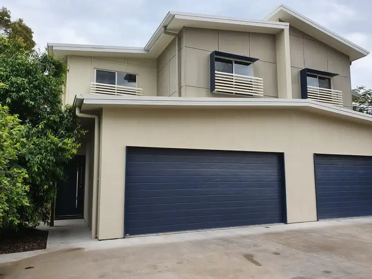 2/332 Scarborough Road, Scarborough QLD 4020