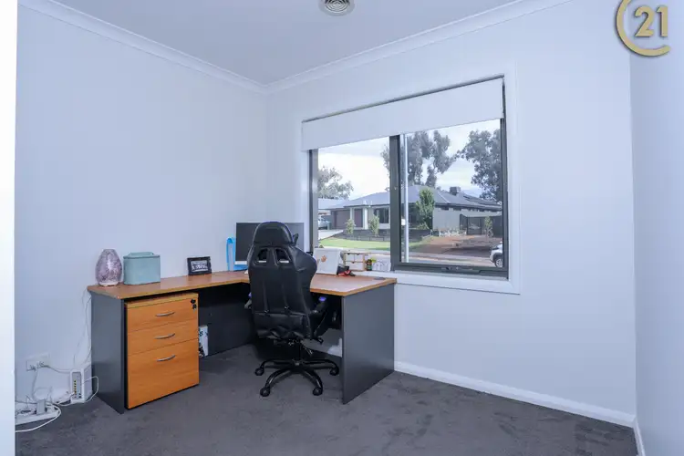 11 Kerrford Drive, Thurgoona NSW 2640