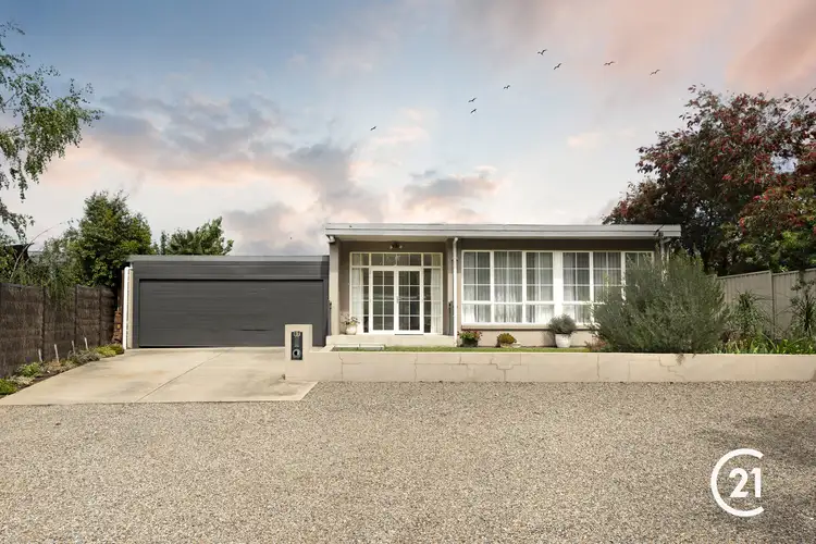 67 Campaspe Esplanade, Echuca VIC 3564