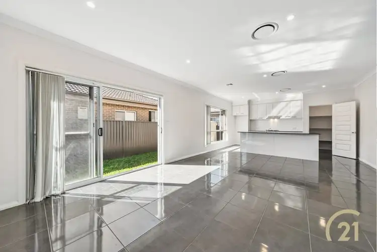 48 Melrose Street, Middleton Grange NSW 2171