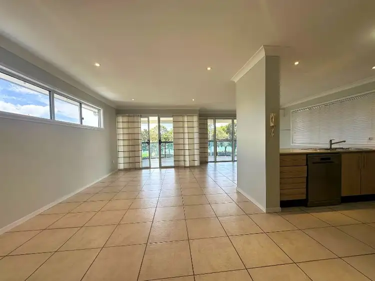 Fourth view of Homely apartment listing, 2/179 Wynnum Esplanade, Wynnum QLD 4178