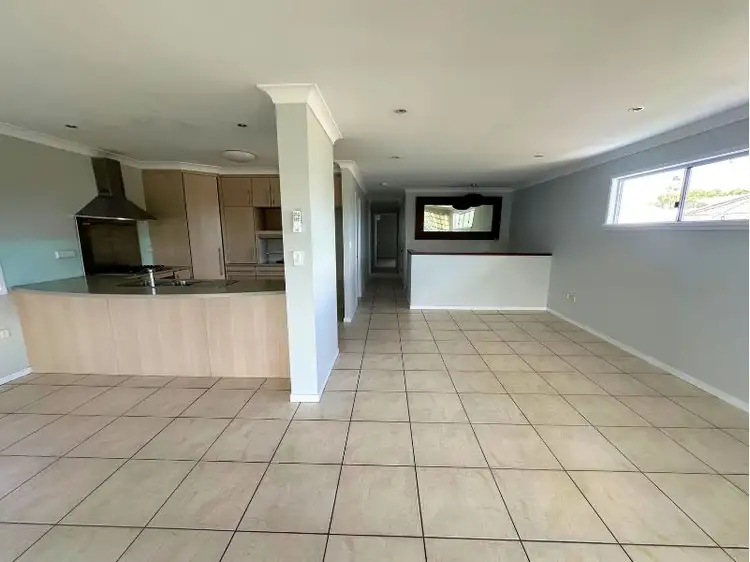 Fifth view of Homely apartment listing, 2/179 Wynnum Esplanade, Wynnum QLD 4178