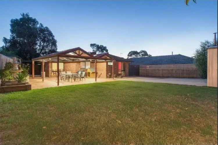 60 Saxonwood Drive, Narre Warren VIC 3805