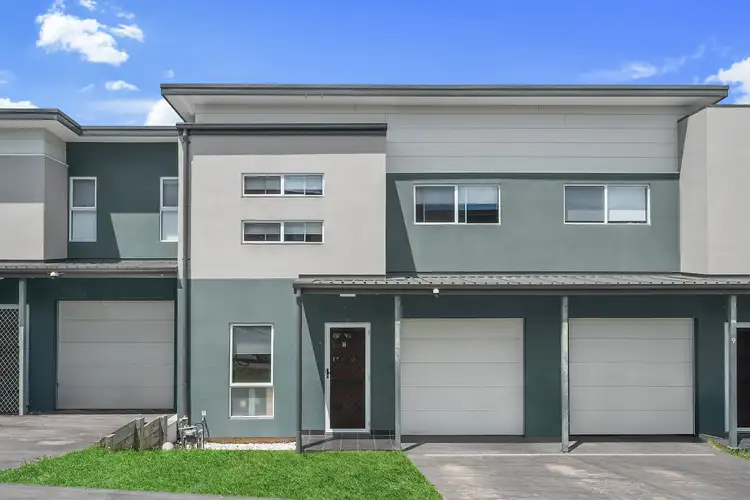 8/52a Atlantic Boulevard, Glenfield NSW 2167