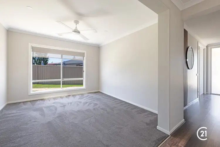 Fifth view of Homely house listing, 28 Lincoln Crescent, Echuca VIC 3564