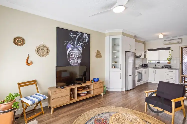 2/11 Alexander Street