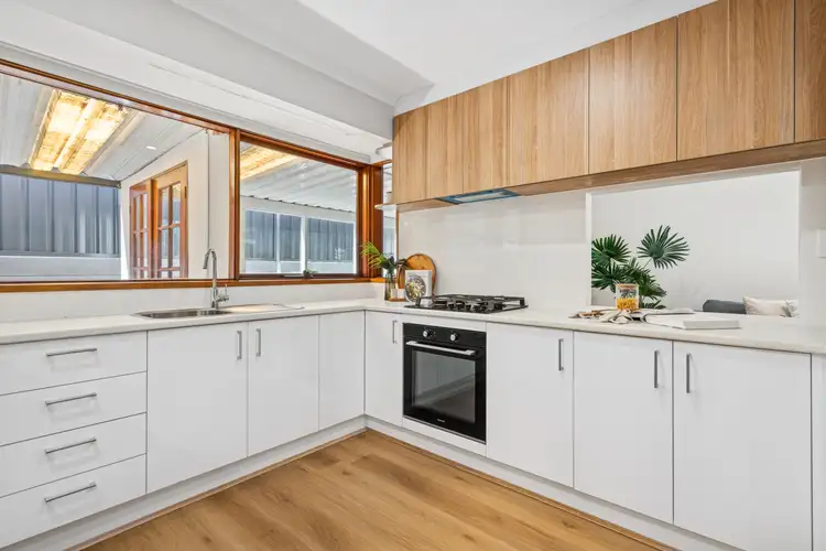 Fourth view of Homely house listing, 2 Vincent Court, Hackham SA 5163