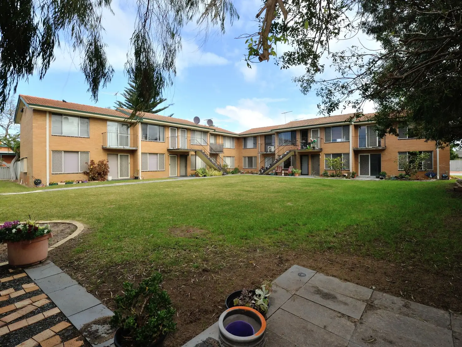 Main view of Homely unit listing, 2/171 Safety Bay Road, Shoalwater WA 6169