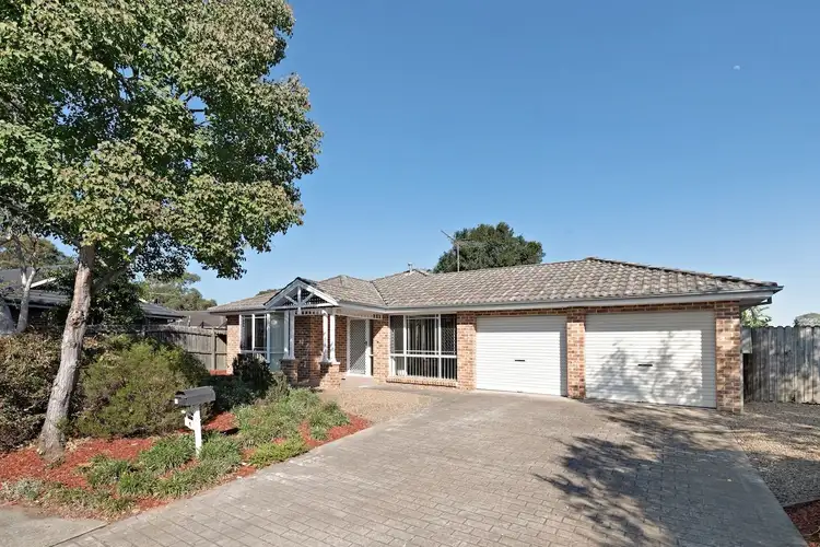 4 Bundarra Court, Wattle Grove NSW 2173