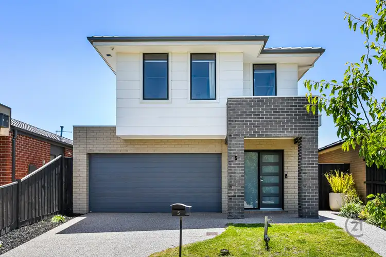 5 Grindall Way, Point Cook VIC 3030