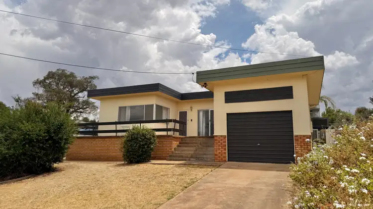 24 Albert St, Parkes NSW 2870