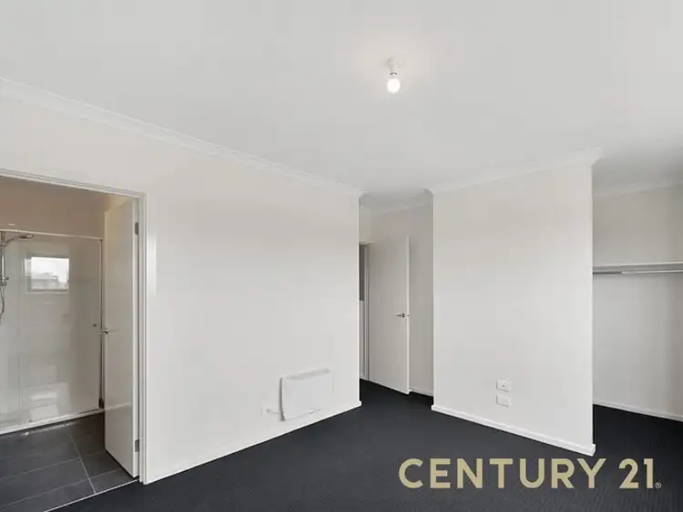 Fourth view of Homely house listing, 4 Langley Way, Pakenham VIC 3810