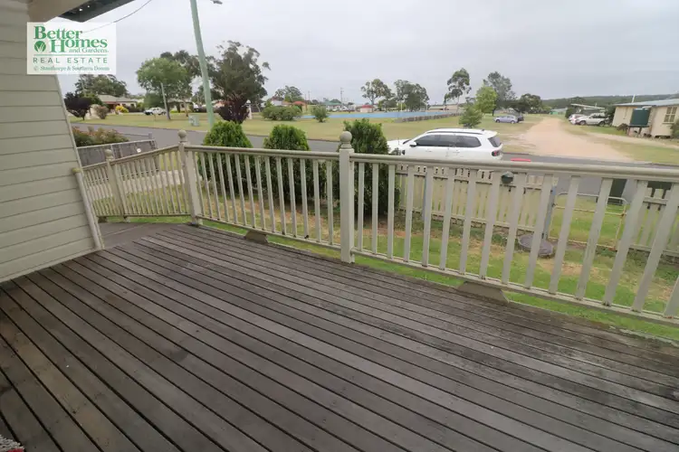 Fifth view of Homely house listing, 5 Hillcrest Street, Stanthorpe QLD 4380