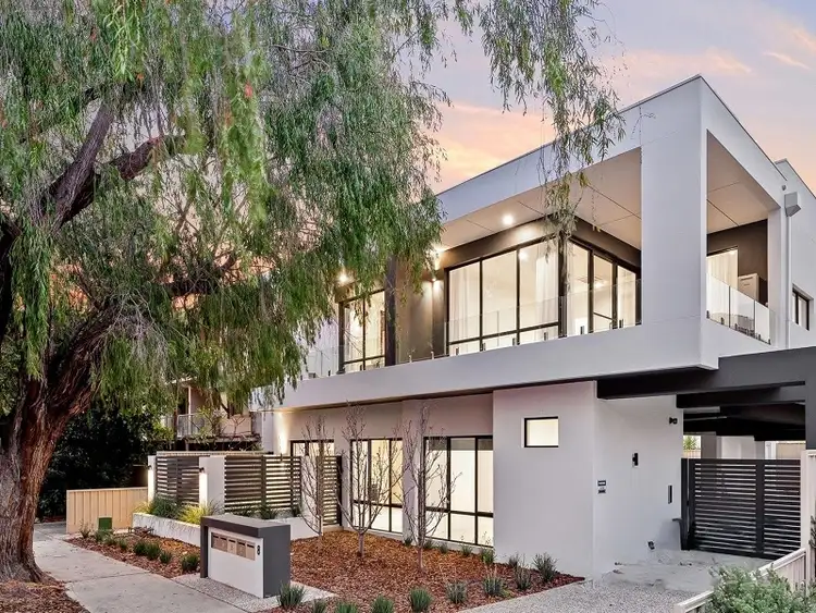 8D Comer Street, Como WA 6152