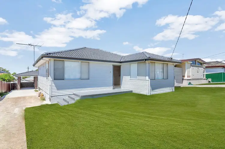 21 Brentwood Street, Fairfield West NSW 2165