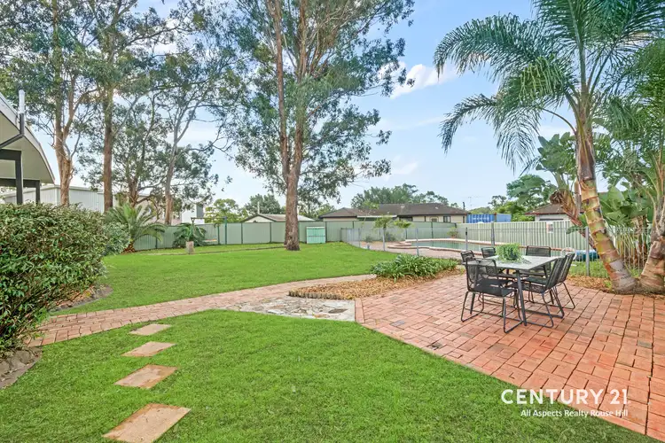 11 Cunningham Crescent