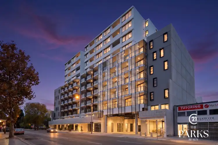 122/46 Court Road