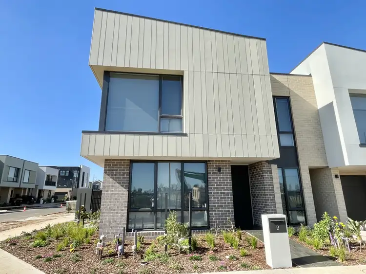9 Society Circuit
