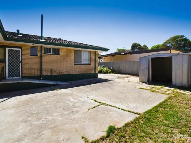 Fourth view of Homely house listing, 6 Ennis Court, Orelia WA 6167