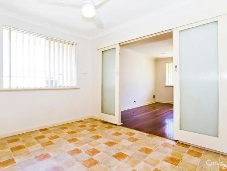 Sixth view of Homely house listing, 6 Ennis Court, Orelia WA 6167