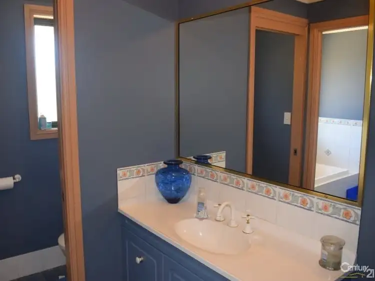 Seventh view of Homely house listing, 1 John Curtin Street, Parkes NSW 2870