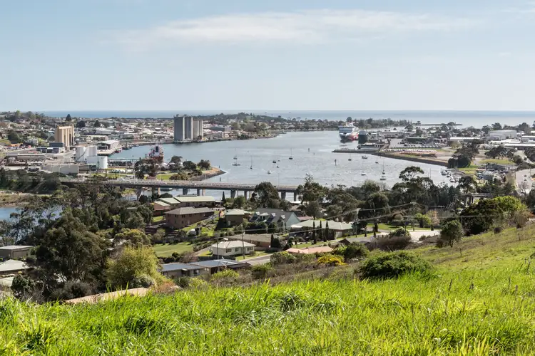 42 Skyline Drive, East Devonport TAS 7310