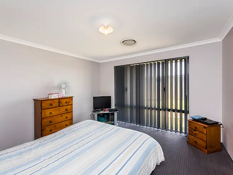 Sixth view of Homely house listing, 2 Broughton Way, Millbridge WA 6232