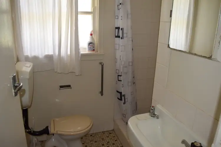Fourth view of Homely block of units listing, 1-6/13 Orange Street, Parkes NSW 2870