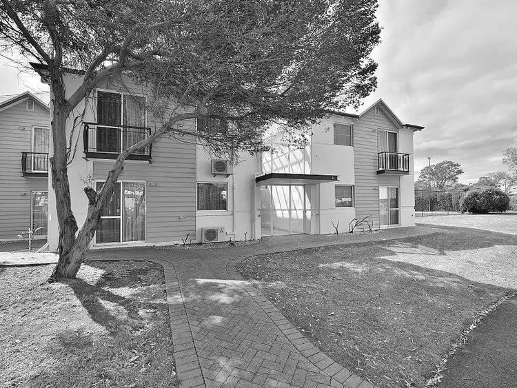 Unit 2 40 Marina Quay Drive, Erskine WA 6210