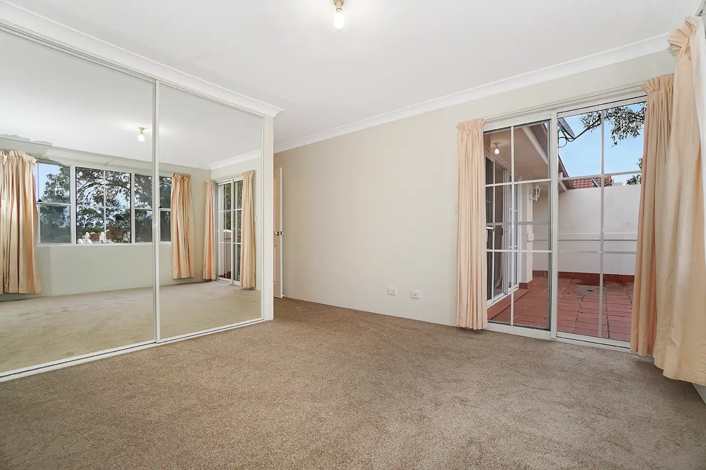 Main view of Homely unit listing, 8/18 Daintree Way, Menai NSW 2234