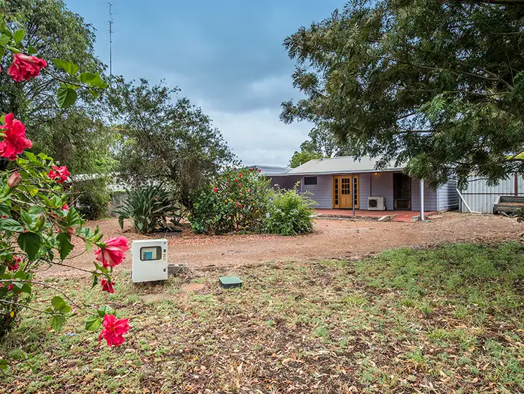 6 Edwards Road, Stirling Estate WA 6271