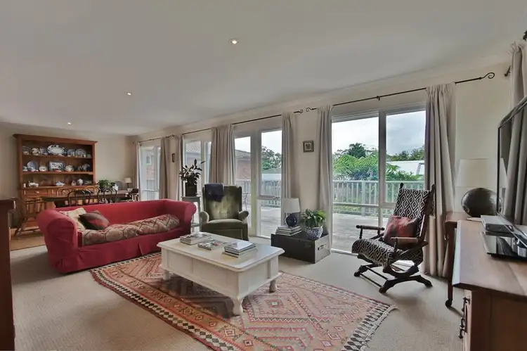 1 Boronia Road, Wentworth Falls NSW 2782