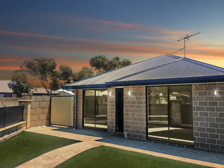 2 Mulga Road, Glen Iris WA 6230