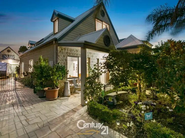 3 Clearwater Drive, Pakenham VIC 3810