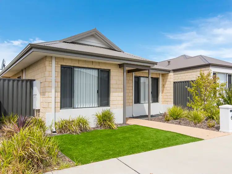 Second view of Homely house listing, 5 Cinnabar Bend, Aveley WA 6069