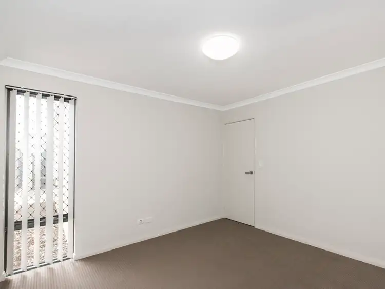 Sixth view of Homely house listing, 5 Cinnabar Bend, Aveley WA 6069