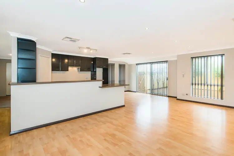 Sixth view of Homely house listing, 2 Flora Valley Grove, Ellenbrook WA 6069