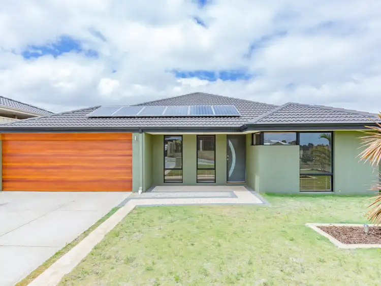 8 Featherstone Road, Orelia WA 6167