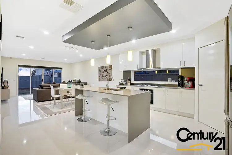 34 BOLIVAR ESPLANADE, Truganina VIC 3029