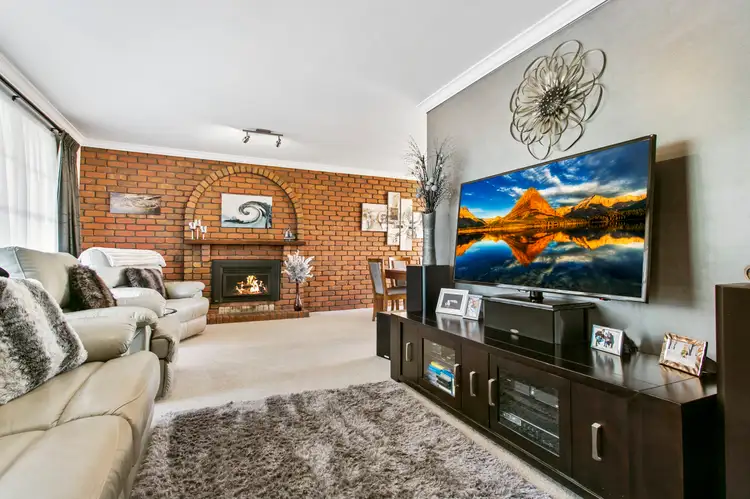 Fourth view of Homely house listing, 11 Carisbrook Court, Langwarrin VIC 3910