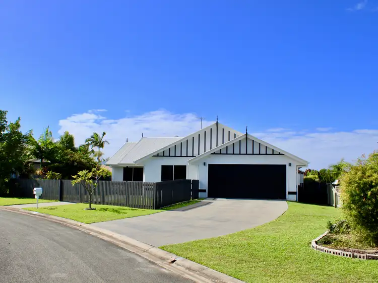 39 Acacia Cres, Tin Can Bay QLD 4580