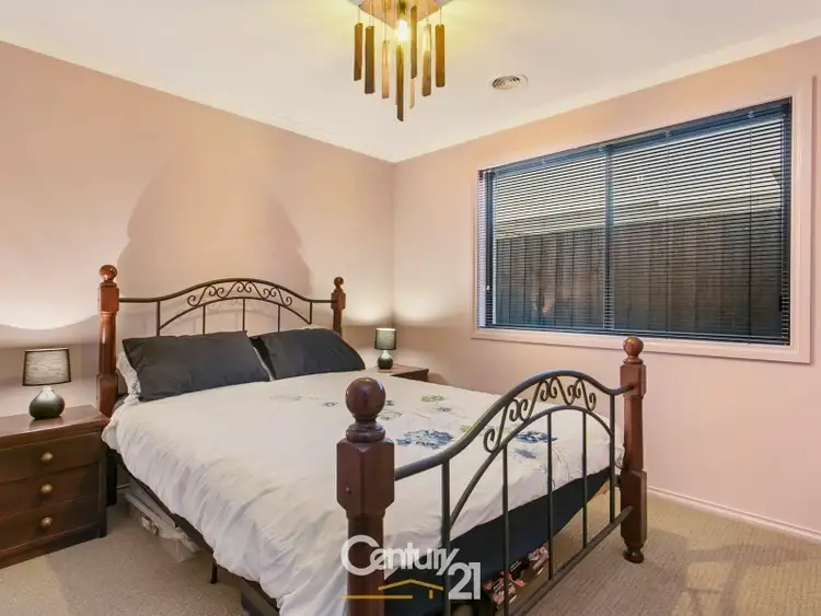 Seventh view of Homely house listing, 10 Webster Way, Pakenham VIC 3810